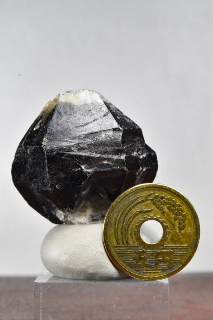 ブラジルミナスジェライス州産 スモーキーアメジストセプター