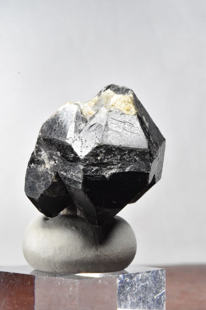 ブラジルミナスジェライス州産 スモーキーアメジストセプター