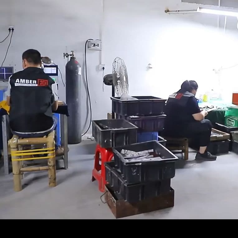 【新作】プレゼント付き67層 ダマスカス 牛刀 筋切り 包丁 VG10