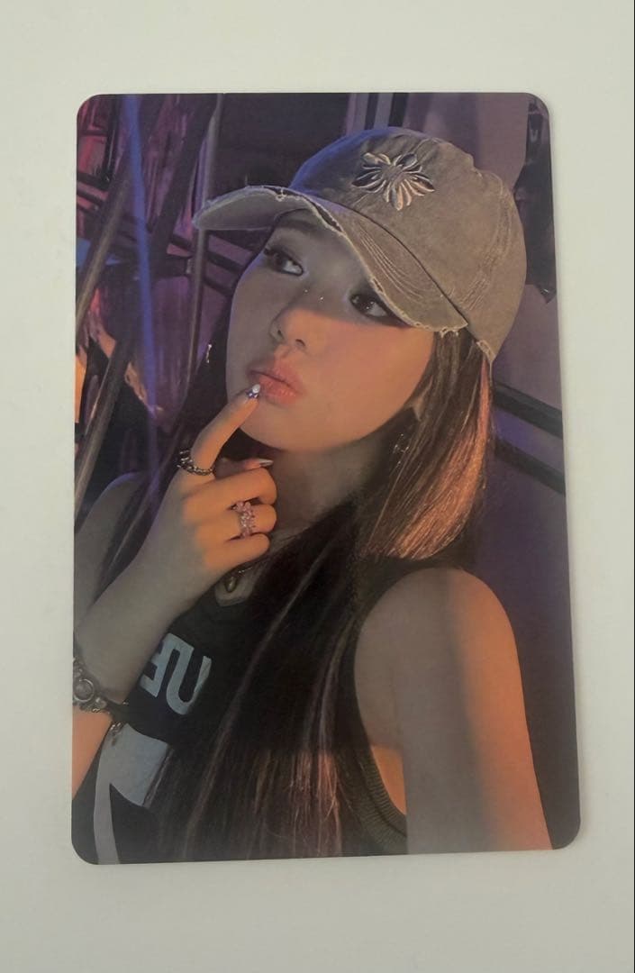 BABYMONSTER ローラ トレカ - メルカリ