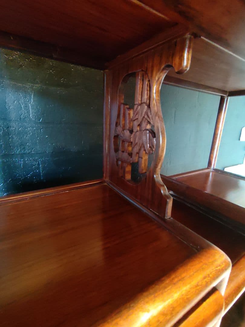 骨董品　戸棚　引き出し