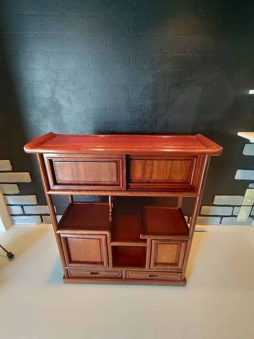 骨董品　戸棚　引き出し