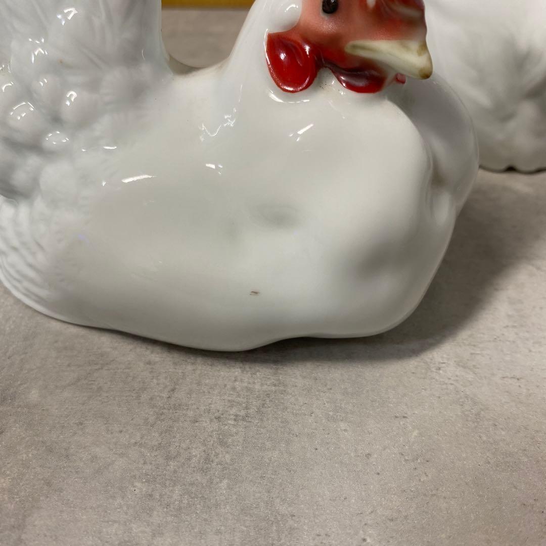 有田焼　在銘　勝山作　白磁鶏置物