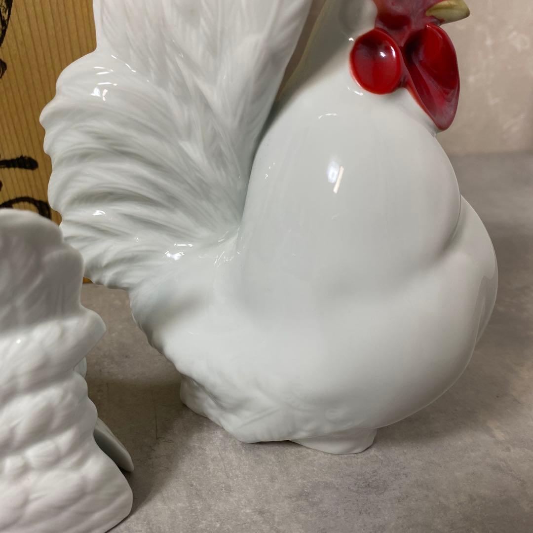 有田焼　在銘　勝山作　白磁鶏置物