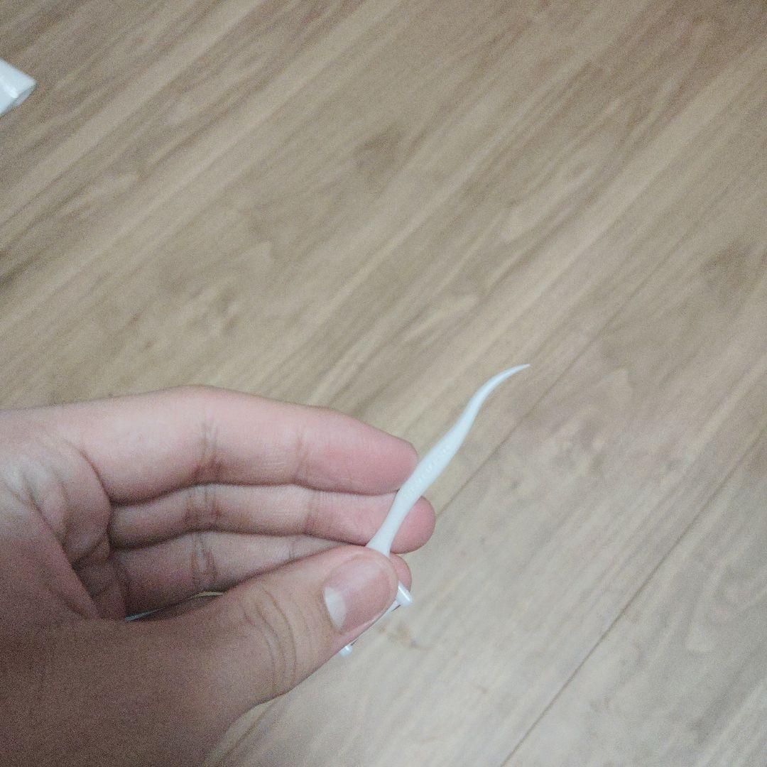 歯の隙間に入れるヤツ