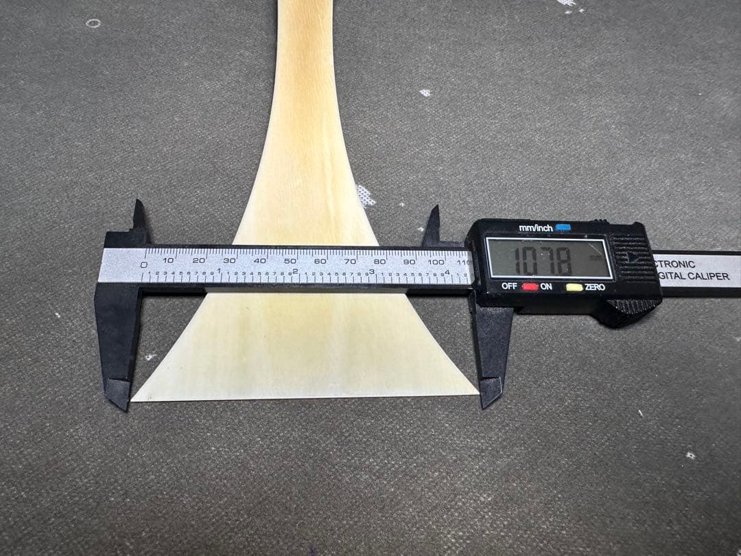 極上　三味線　撥　バチ　天然素材　和楽器　民謡　アンティーク　細密