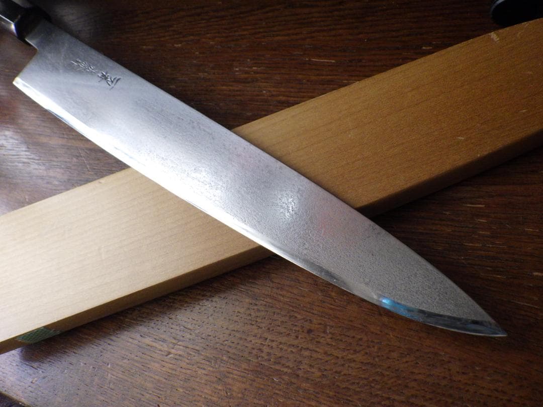 一刀斎虎徹作☆鍛造和包丁/本水牛八角柄/鞘付属☆