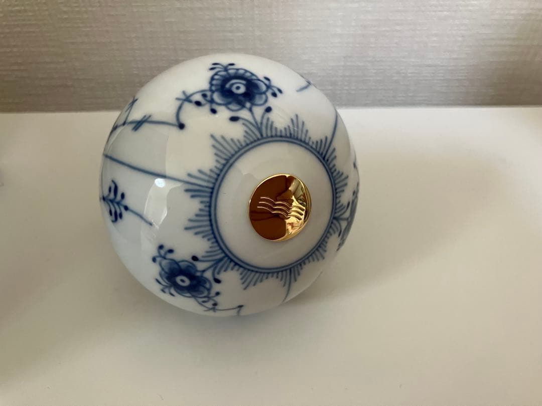 クリスマスオーナメント　ロイヤルコペンハーゲン ブルーフルーテッド　ハーフレース