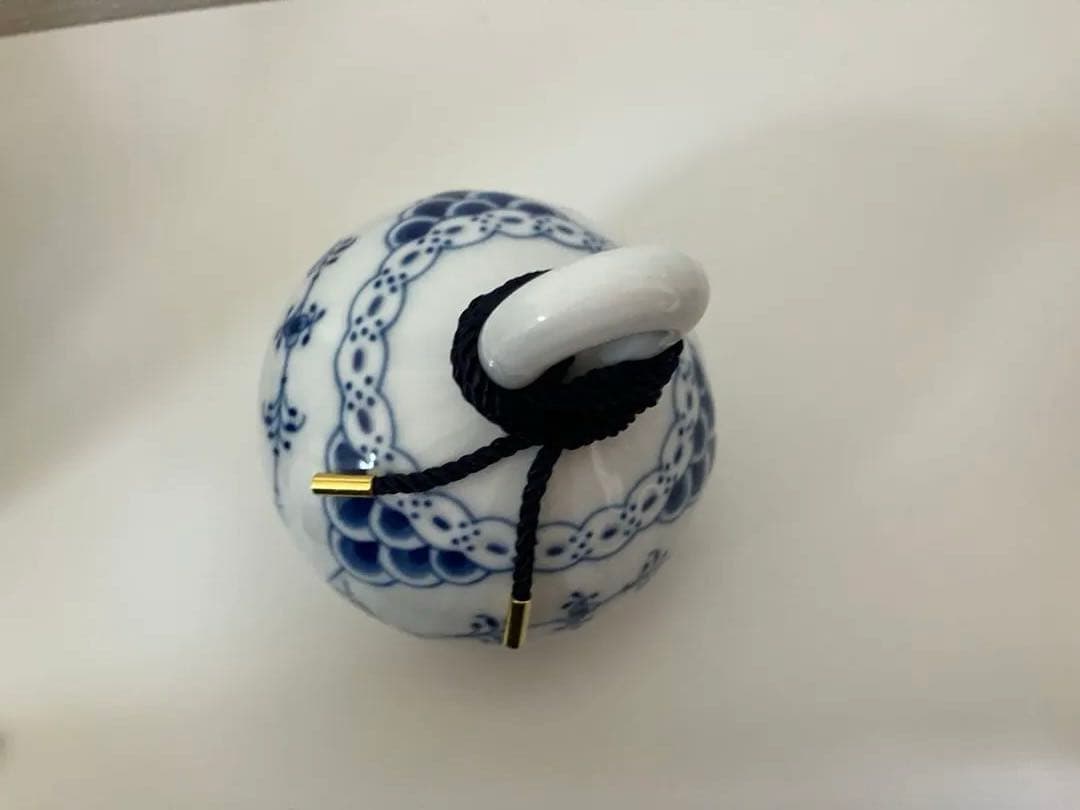 クリスマスオーナメント　ロイヤルコペンハーゲン ブルーフルーテッド　ハーフレース