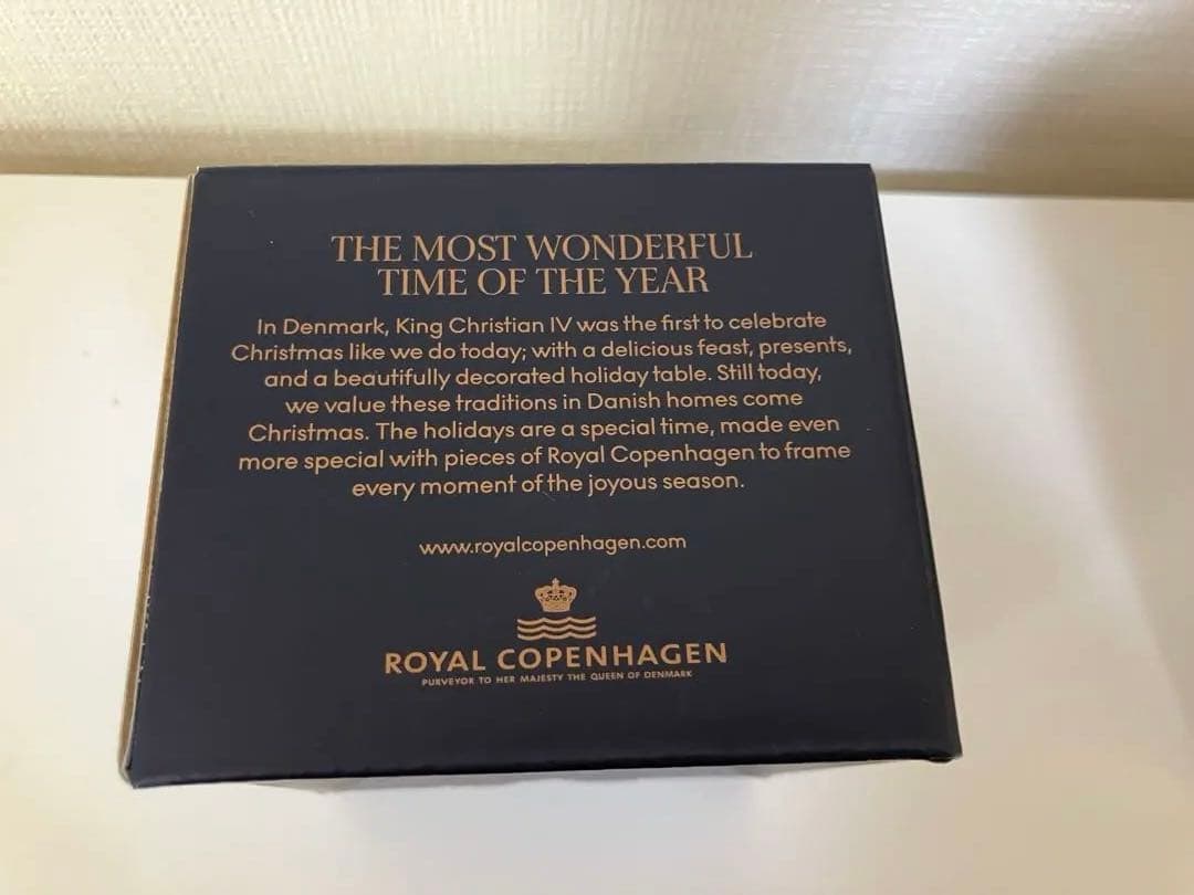 クリスマスオーナメント　ロイヤルコペンハーゲン ブルーフルーテッド　ハーフレース