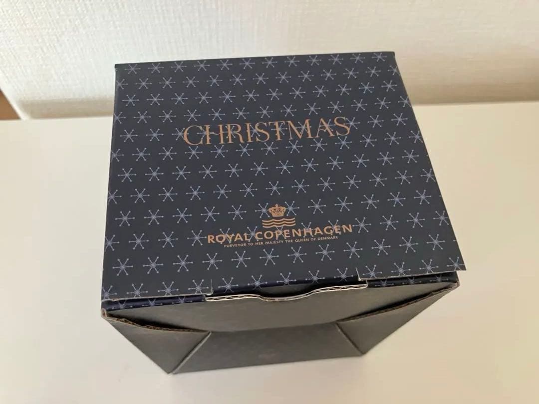 クリスマスオーナメント　ロイヤルコペンハーゲン ブルーフルーテッド　ハーフレース