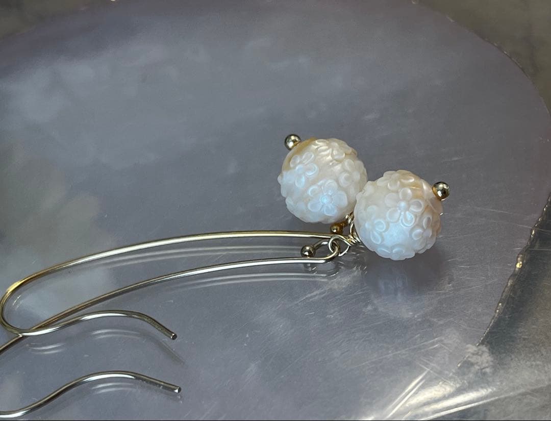 SALEレア14kgfあこや真珠のフラワーカービングピアス