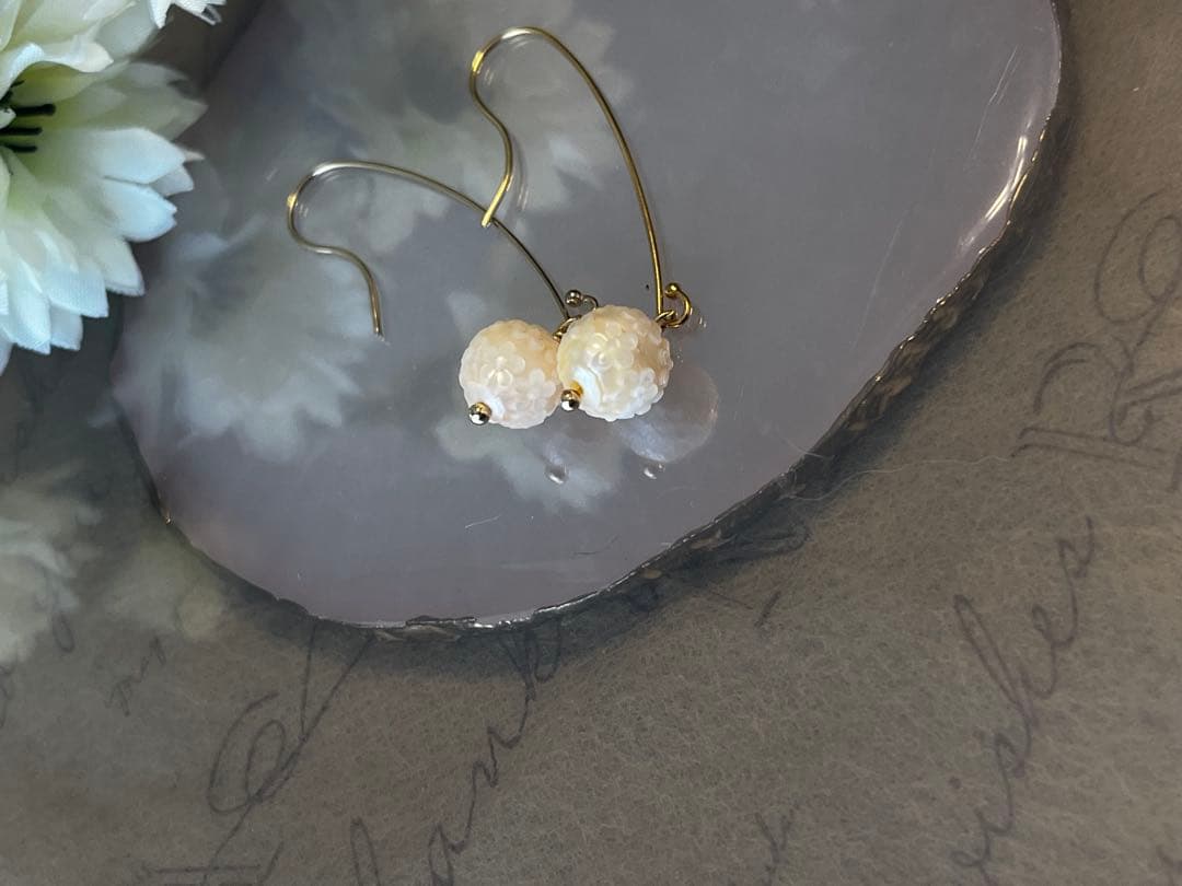 SALEレア14kgfあこや真珠のフラワーカービングピアス