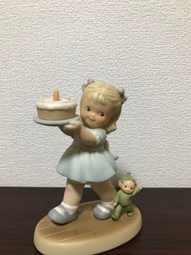 エネスコ社　マーベルルーシーアトウェル 529575