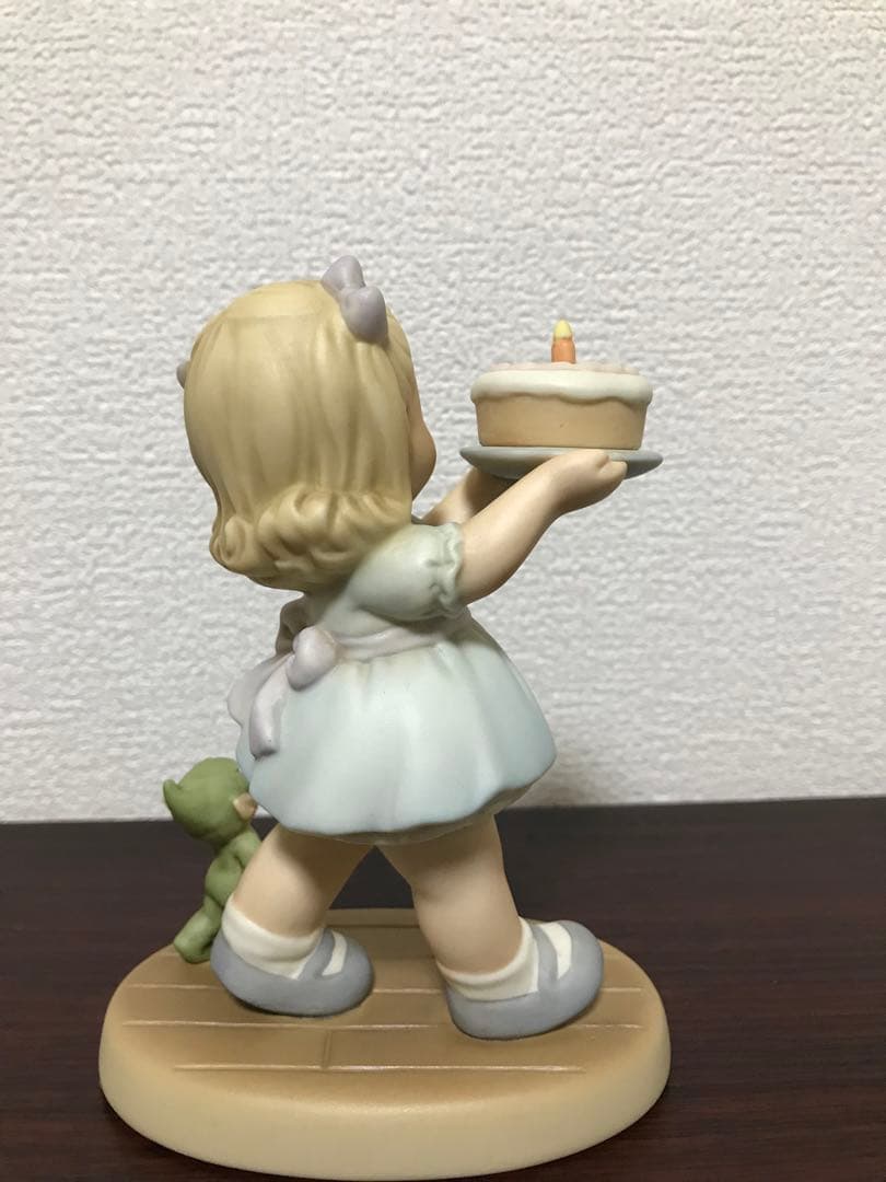 エネスコ社　マーベルルーシーアトウェル 529575