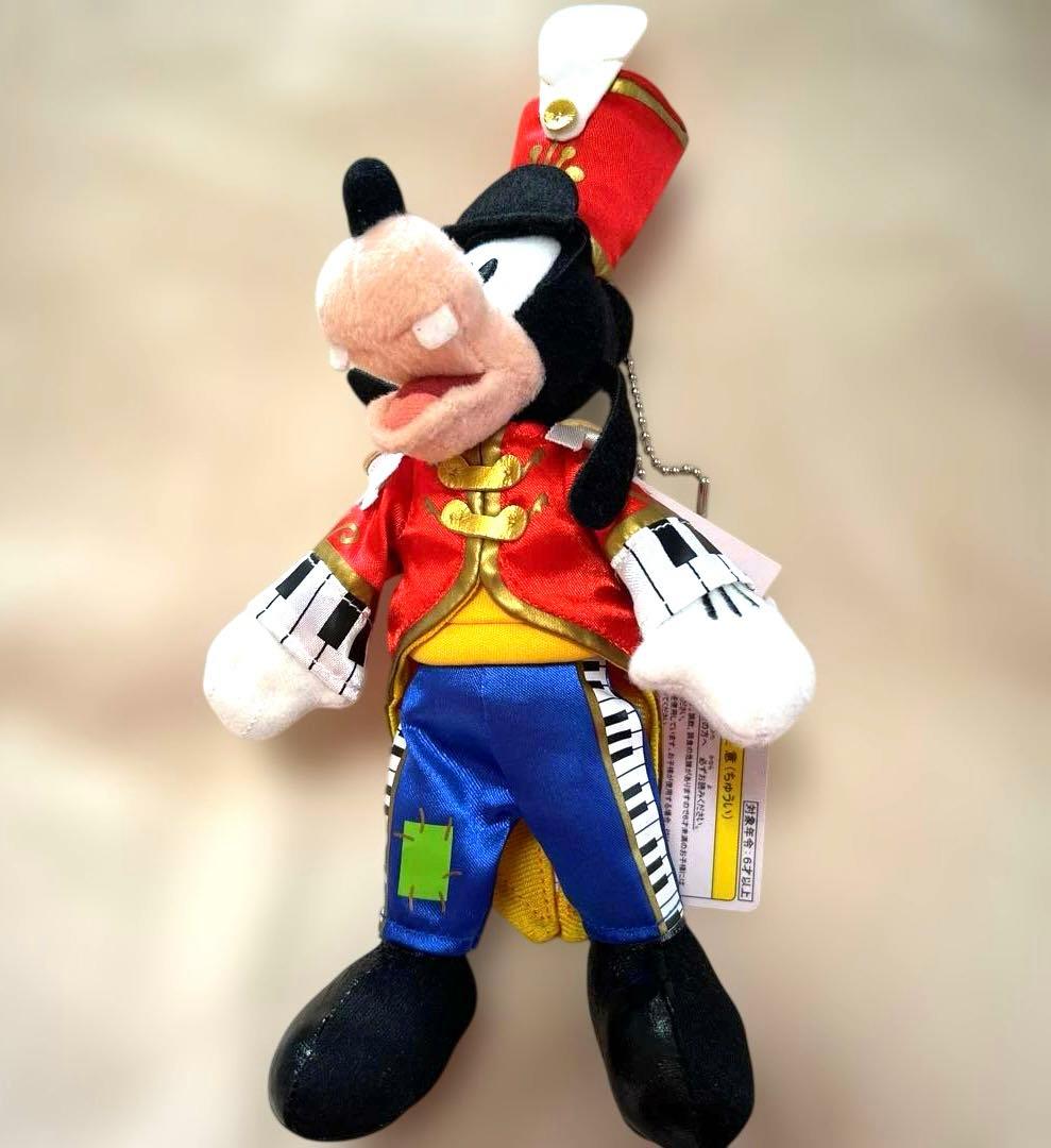 ディズニー30周年 グーフィー マーチングバンド ぬいぐるみバッジ 新品