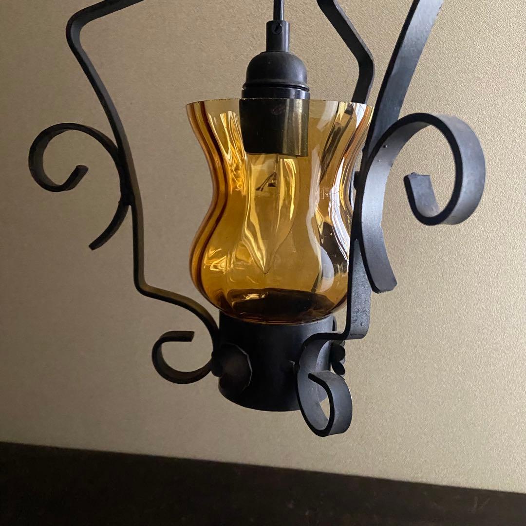 アンティーク　ペンダントライト　アンバーガラス　吊り照明