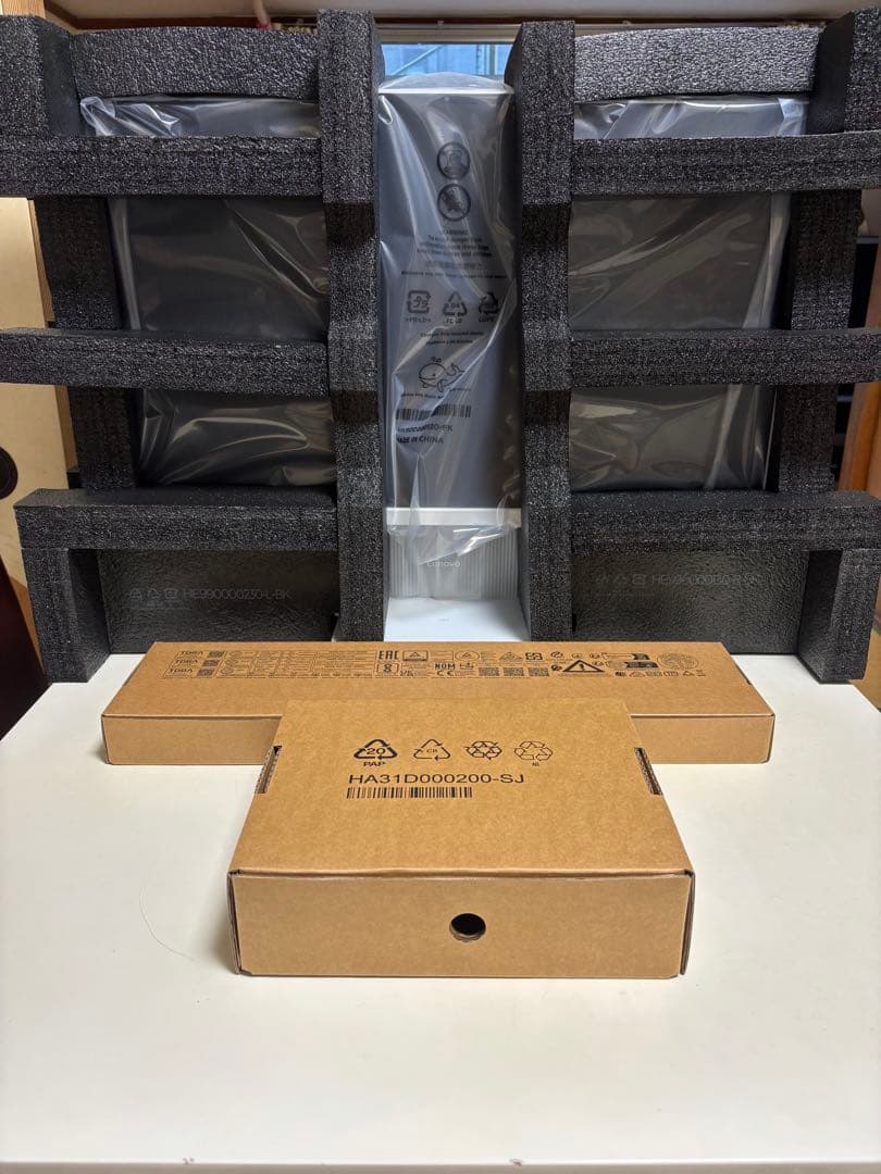 Lenovo IdeaCentre AIO 27AKP10KRK スリムデザイン