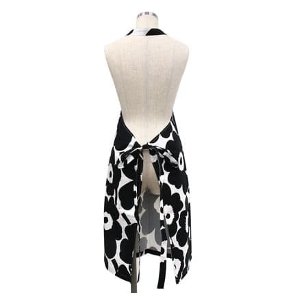 マリメッコ花柄エプロン　黒