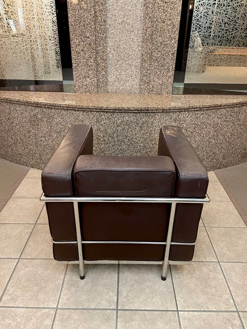 ル・コルビュジェ　LC2 ダークブラウン1P1人掛けル・コルビジェ　D