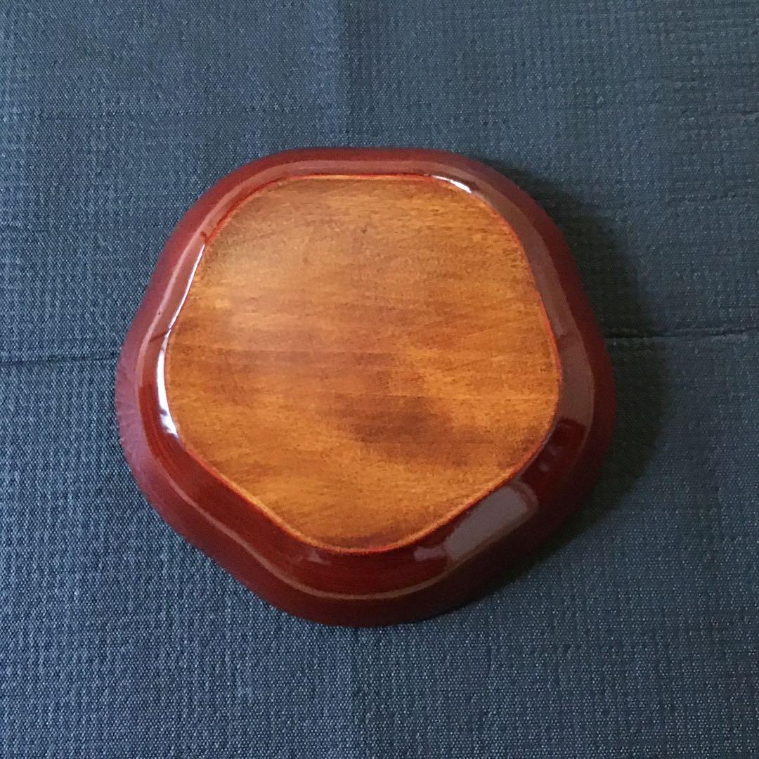 赤い花形木製皿セット