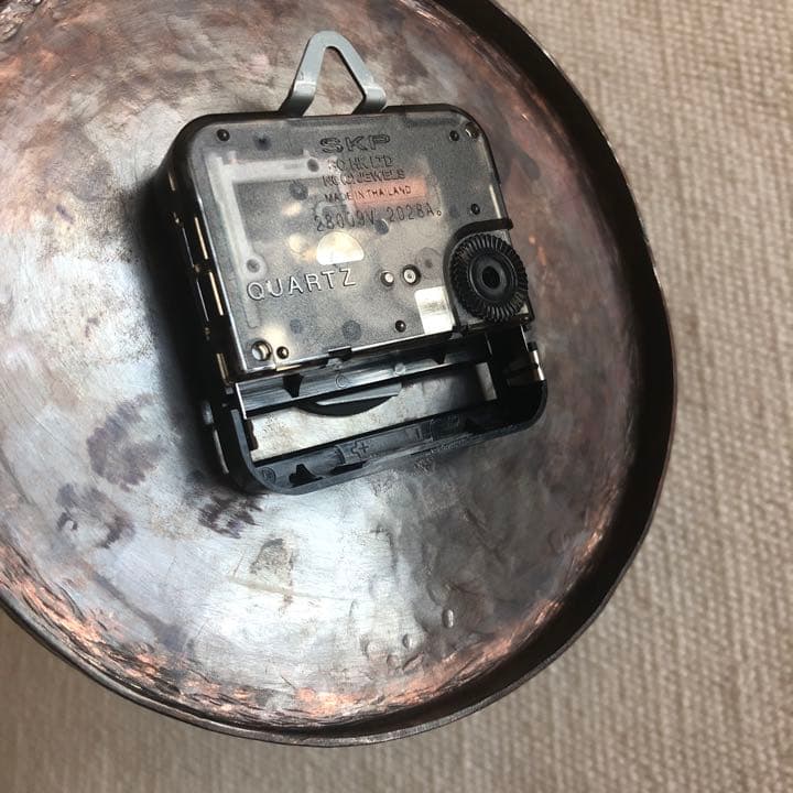 ハンドメイド　鍛金　真鍮　銅　黒　丸　円　ラウンド　金属　掛け時計