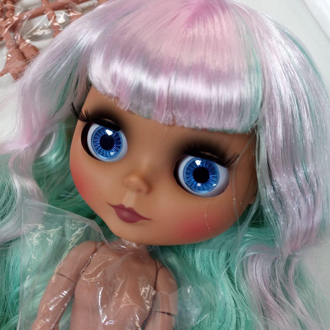 褐色マット肌ピンクグリーンウェーブ 新品アイシードール 本体のみ