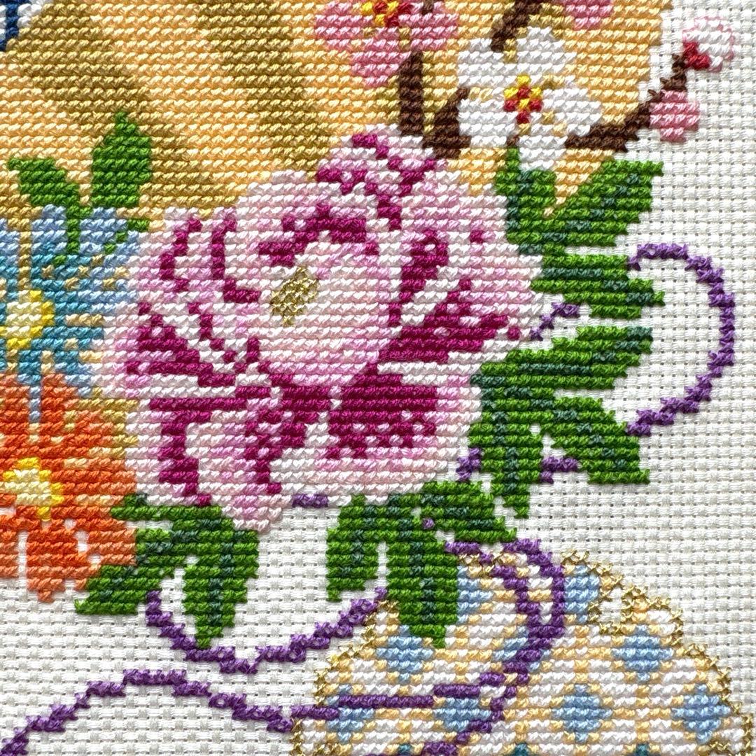 牡丹の花と扇 クロスステッチ完成品 - メルカリ