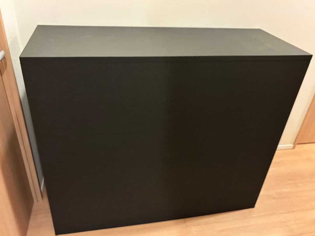 組み立てダンボールの展示台(マット黒)