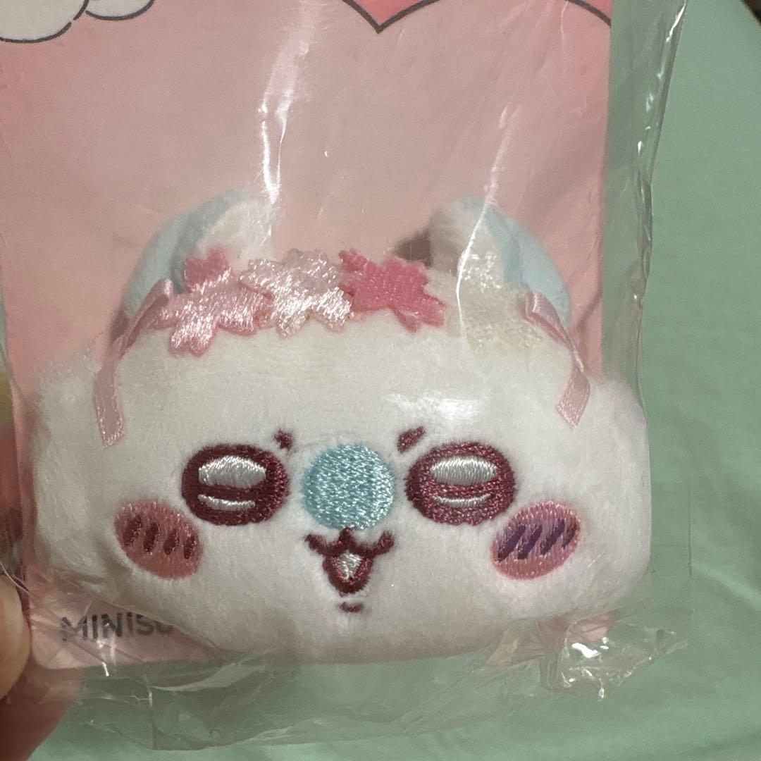 MINISO 中国限定 ちいかわ 桜の季節 モモンガ缶バッジ - メルカリ