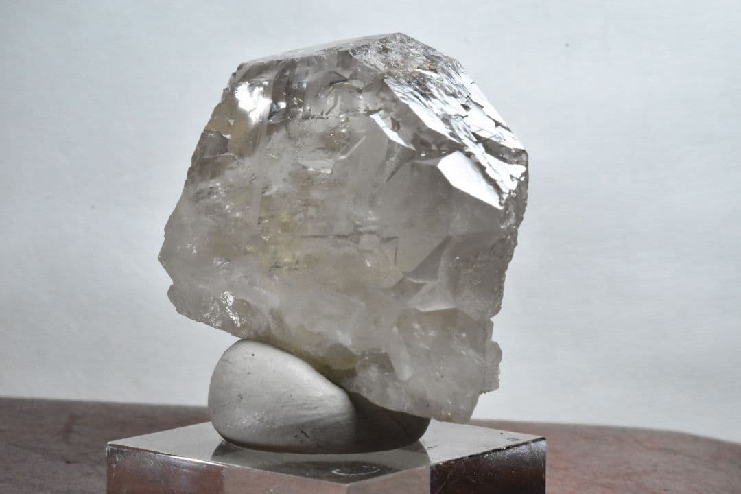 新産出！ スレイマン山脈Shalman産 ライトスモーキーグインデル02