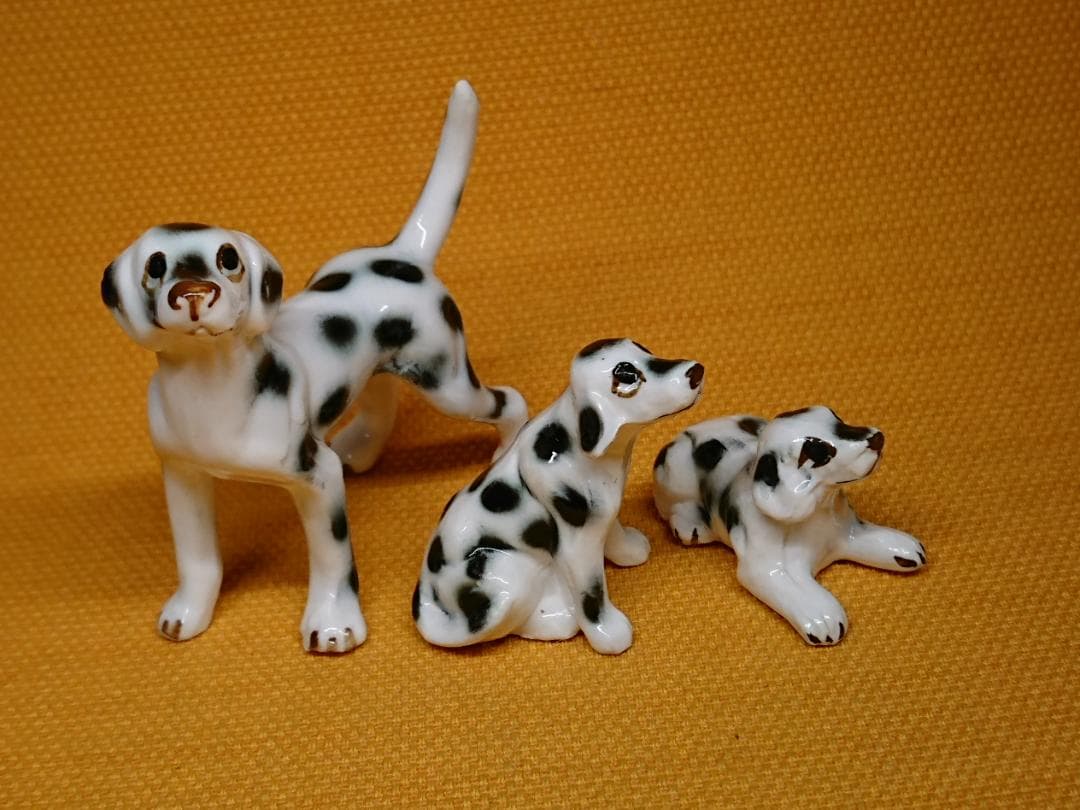 【美品】犬　いぬ　陶器　オブジェ　置物　インテリア　工芸品　美術品　A3204