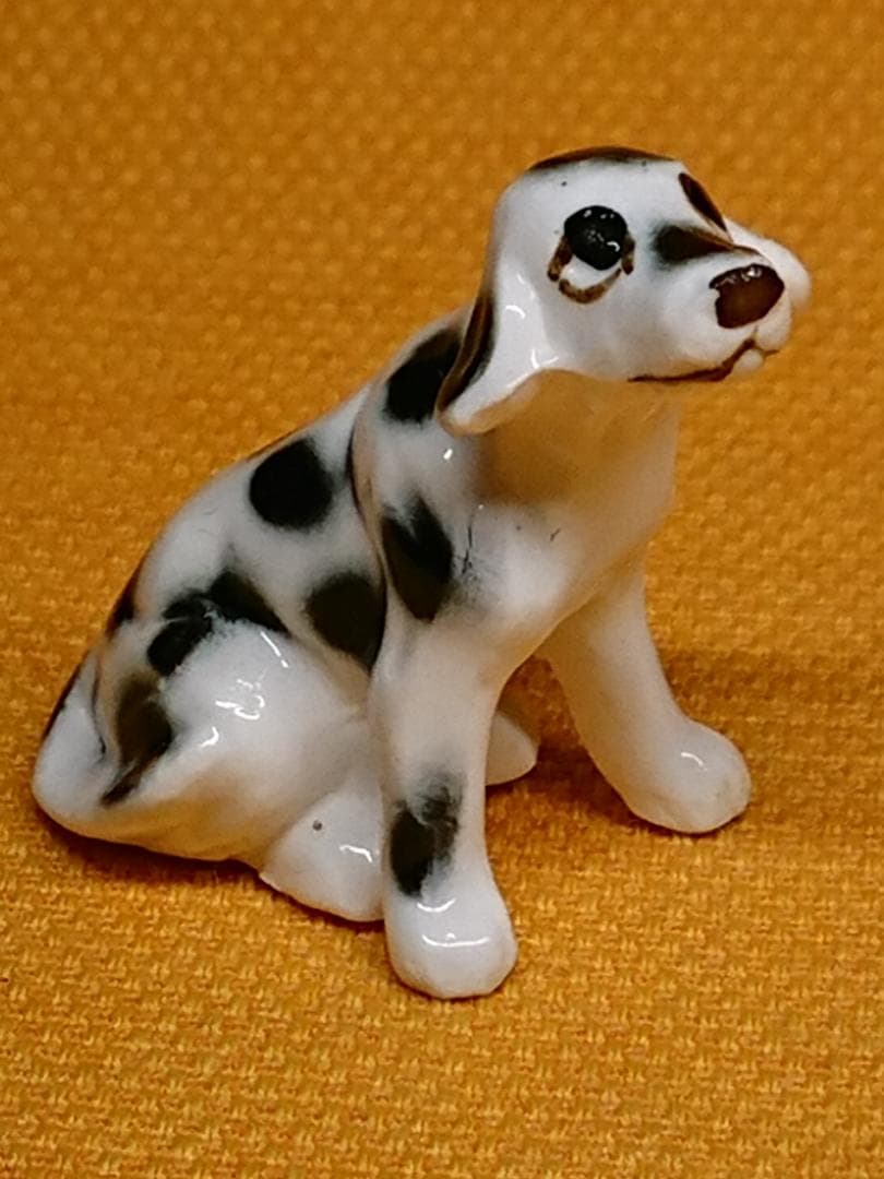 【美品】犬　いぬ　陶器　オブジェ　置物　インテリア　工芸品　美術品　A3204