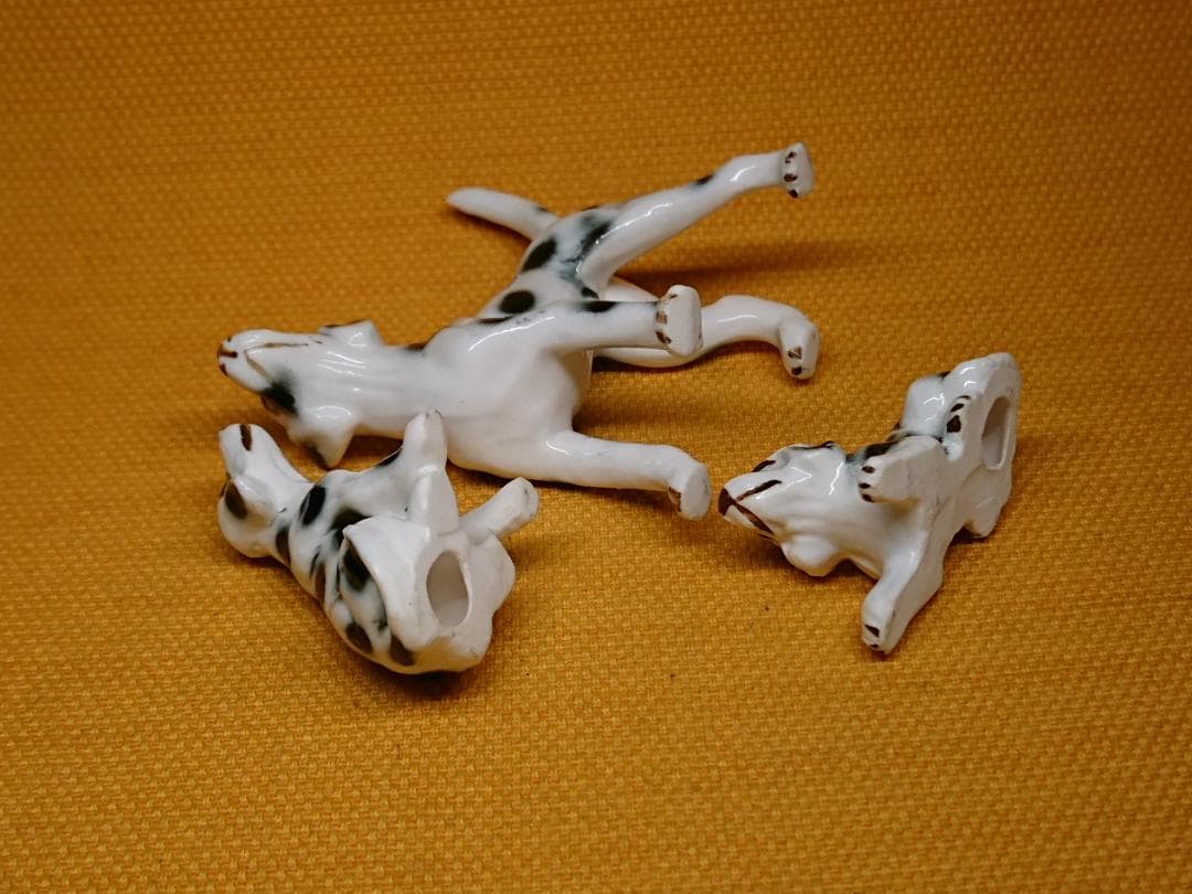 【美品】犬　いぬ　陶器　オブジェ　置物　インテリア　工芸品　美術品　A3204