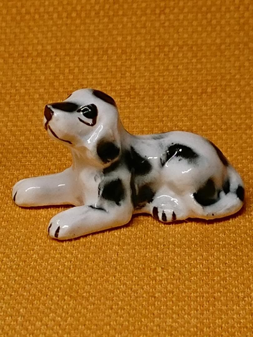 【美品】犬　いぬ　陶器　オブジェ　置物　インテリア　工芸品　美術品　A3204