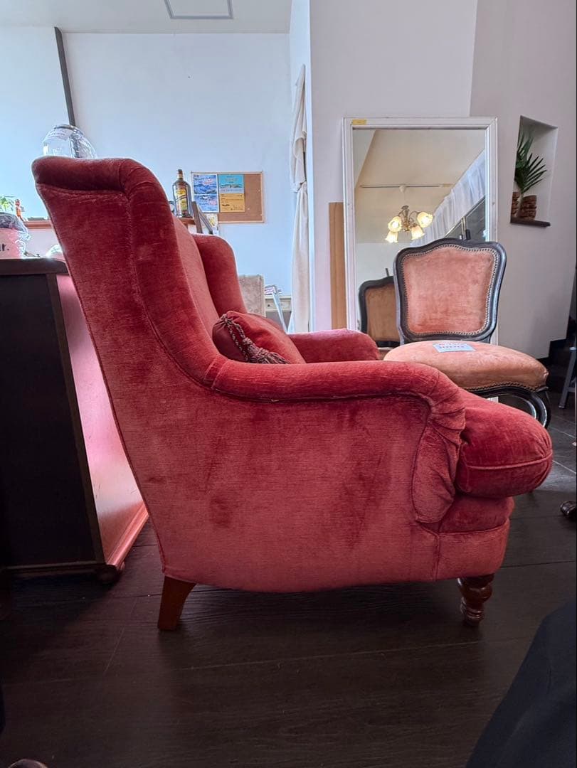 アンティーク 1人掛けソファ　レッド　ベルベット調 喫茶店レトロ　アームチェア