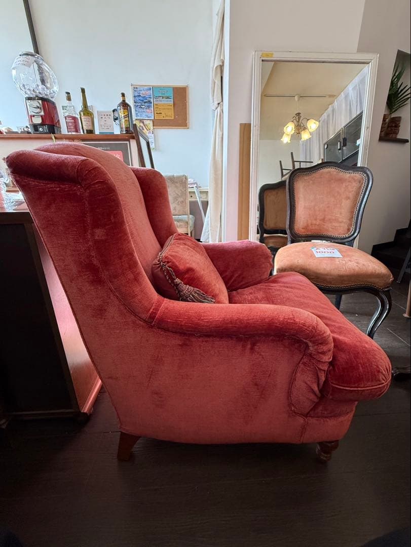 アンティーク 1人掛けソファ　レッド　ベルベット調 喫茶店レトロ　アームチェア