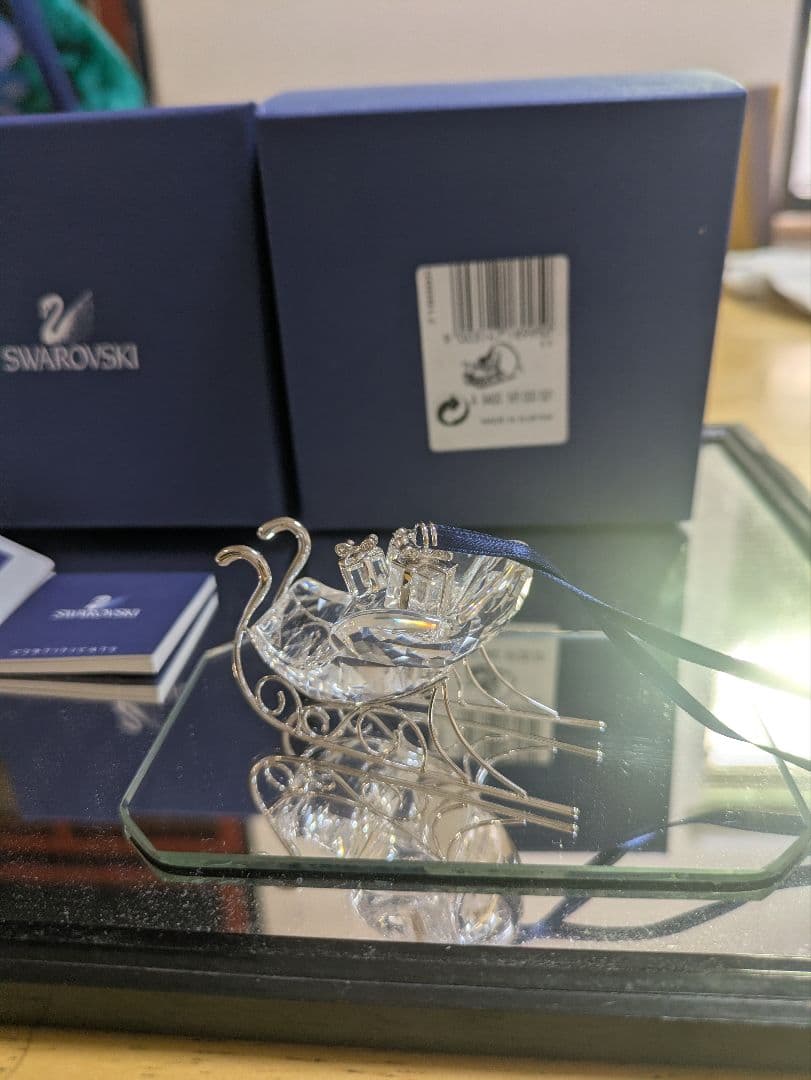 スワロフスキー オーナメント ソリ 置物