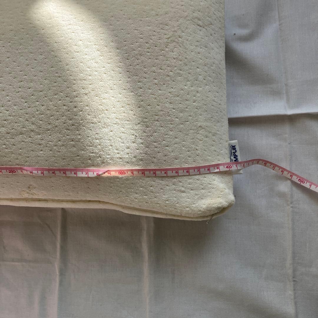 テンピュール　小さめ枕　ボーダーカバー付き