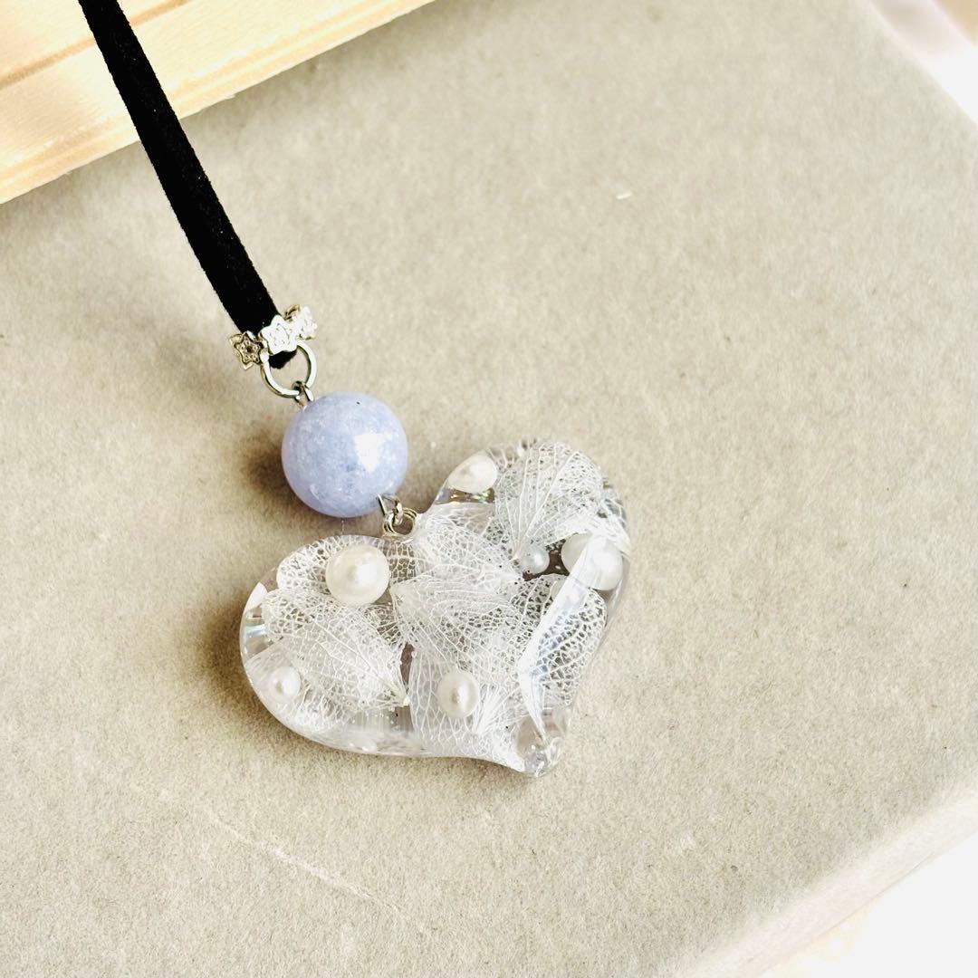 No.3161★ハンドメイド★雪白♡アナベル♡天然石♡フラワーレジンネックレス