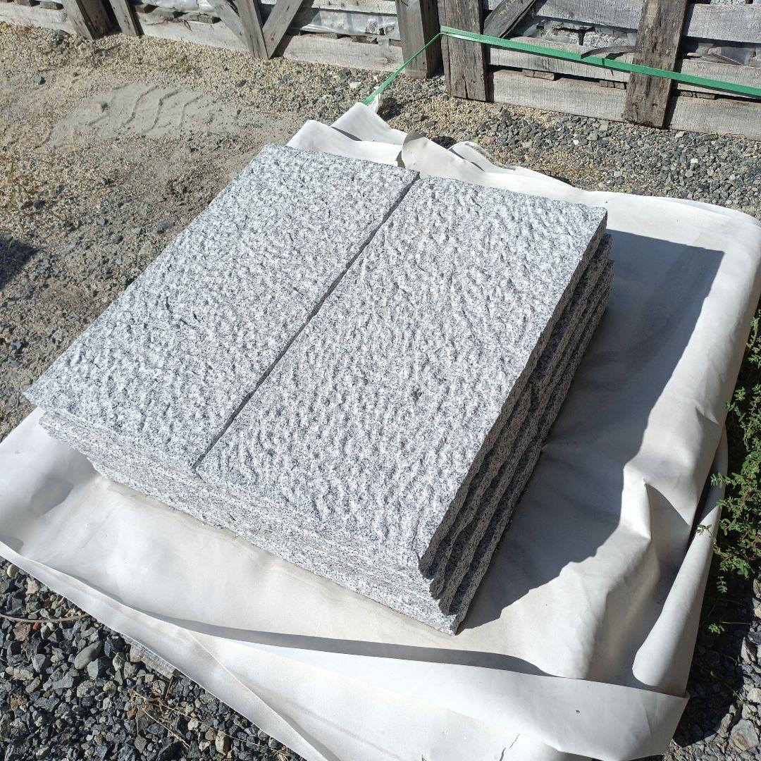 中国産敷石300✕600✕50ミリ一面のみぎり 四面割肌底面切削52枚セット