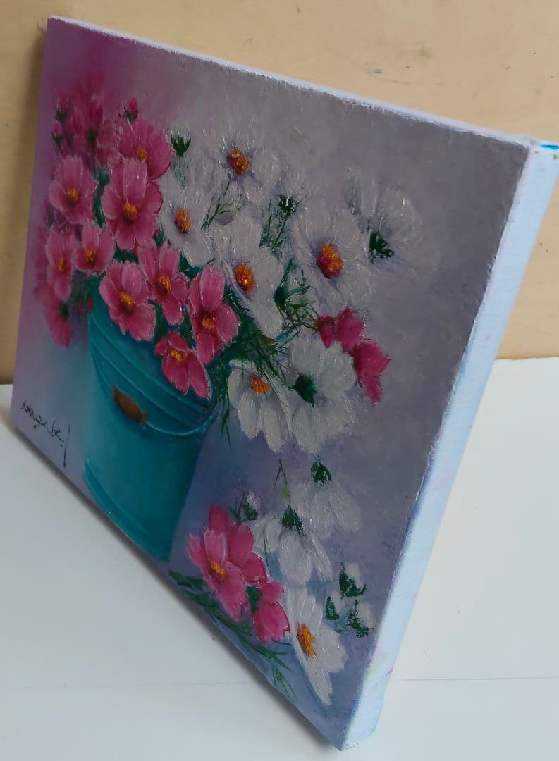 油絵　青い缶にコスモス　F3