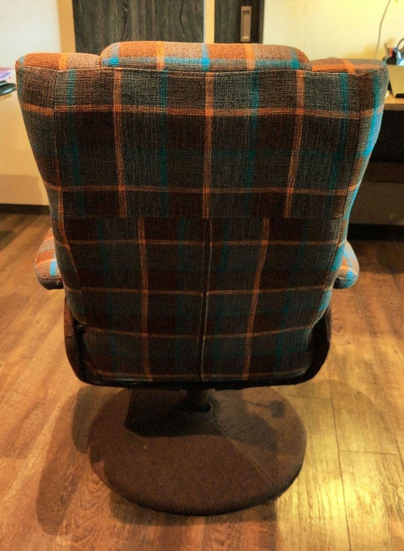 オットマン付き　1人掛けソファ　KEケッテ チェア ブラウン チェック