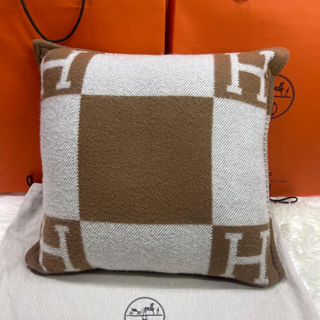 エルメス　クッション 《アヴァロン》 PM 新品未使用品