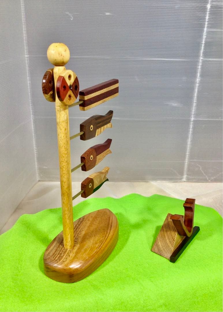 天然木　木製　鯉のぼりと兜飾り　〈無着色・一点もの　手造り〉