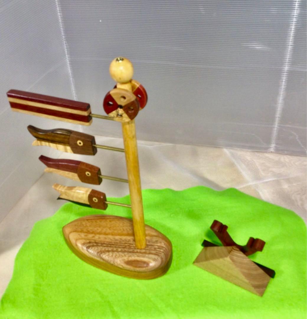 天然木　木製　鯉のぼりと兜飾り　〈無着色・一点もの　手造り〉