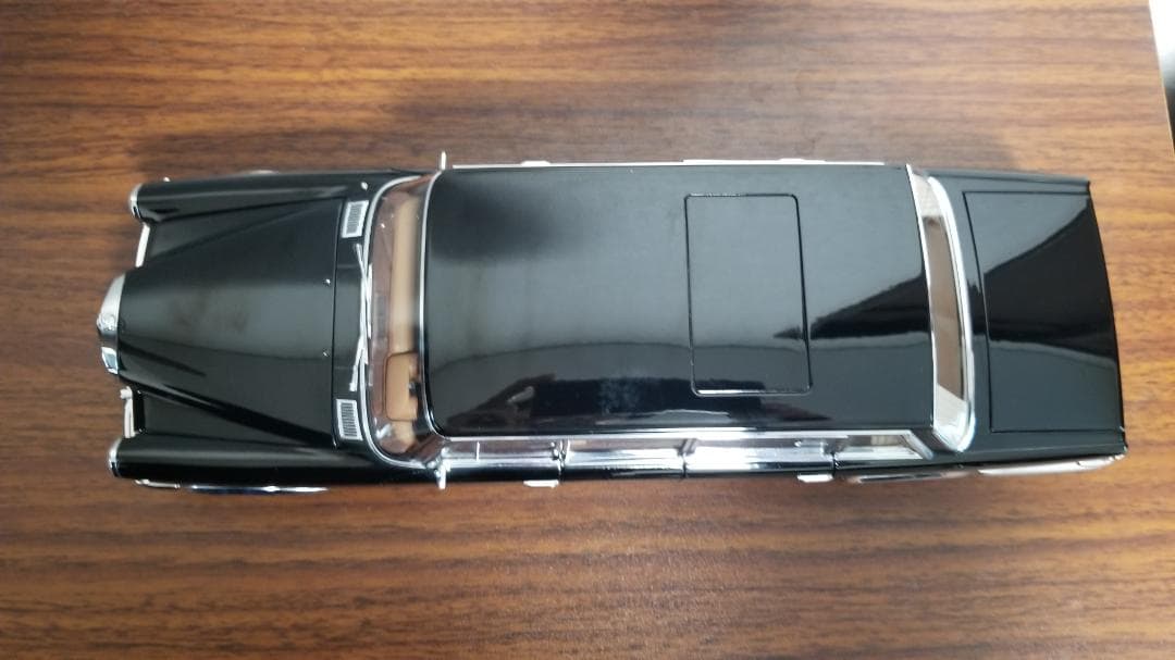 オートアート 1/18 メルセデスベンツ 600プルマン ブラック