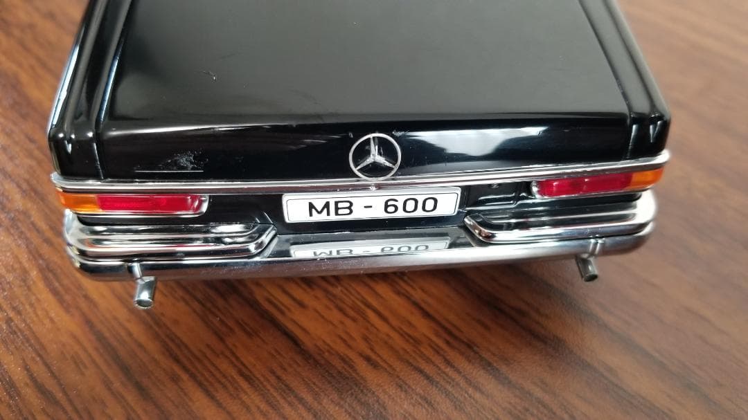 オートアート 1/18 メルセデスベンツ 600プルマン ブラック