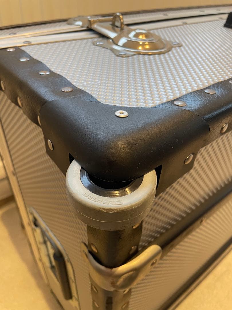 超希少】RIMOWA『Colorado』2輪プルタブアルミケース 104L - メルカリ