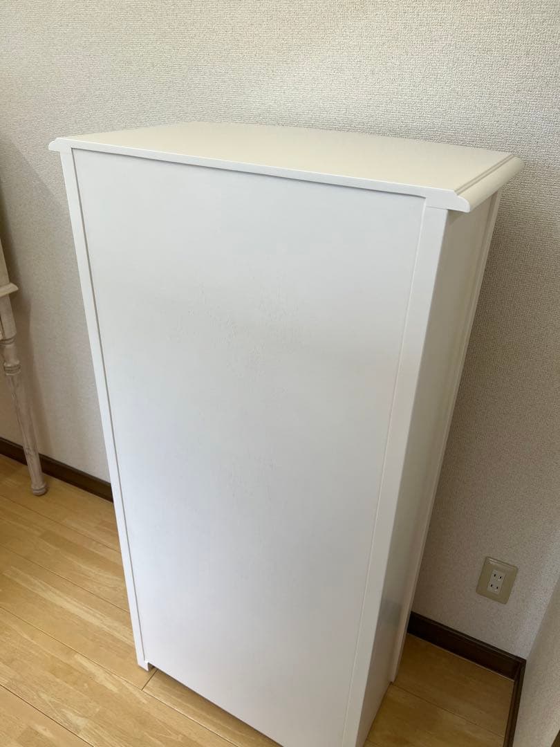 名古屋引き渡し限定発送不可愛知発リリーホワイト本棚3段商品引渡し限定最後の一つ